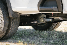 Load image into Gallery viewer, Cognito SM Series LDG Traction Bar Kit For 20-24 Silverado/Sierra 2500/3500 2WD/4WD With 0-4.0-Inch Rear Lift Height