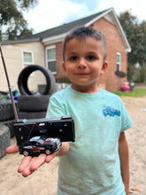 Load image into Gallery viewer, Mini RC car